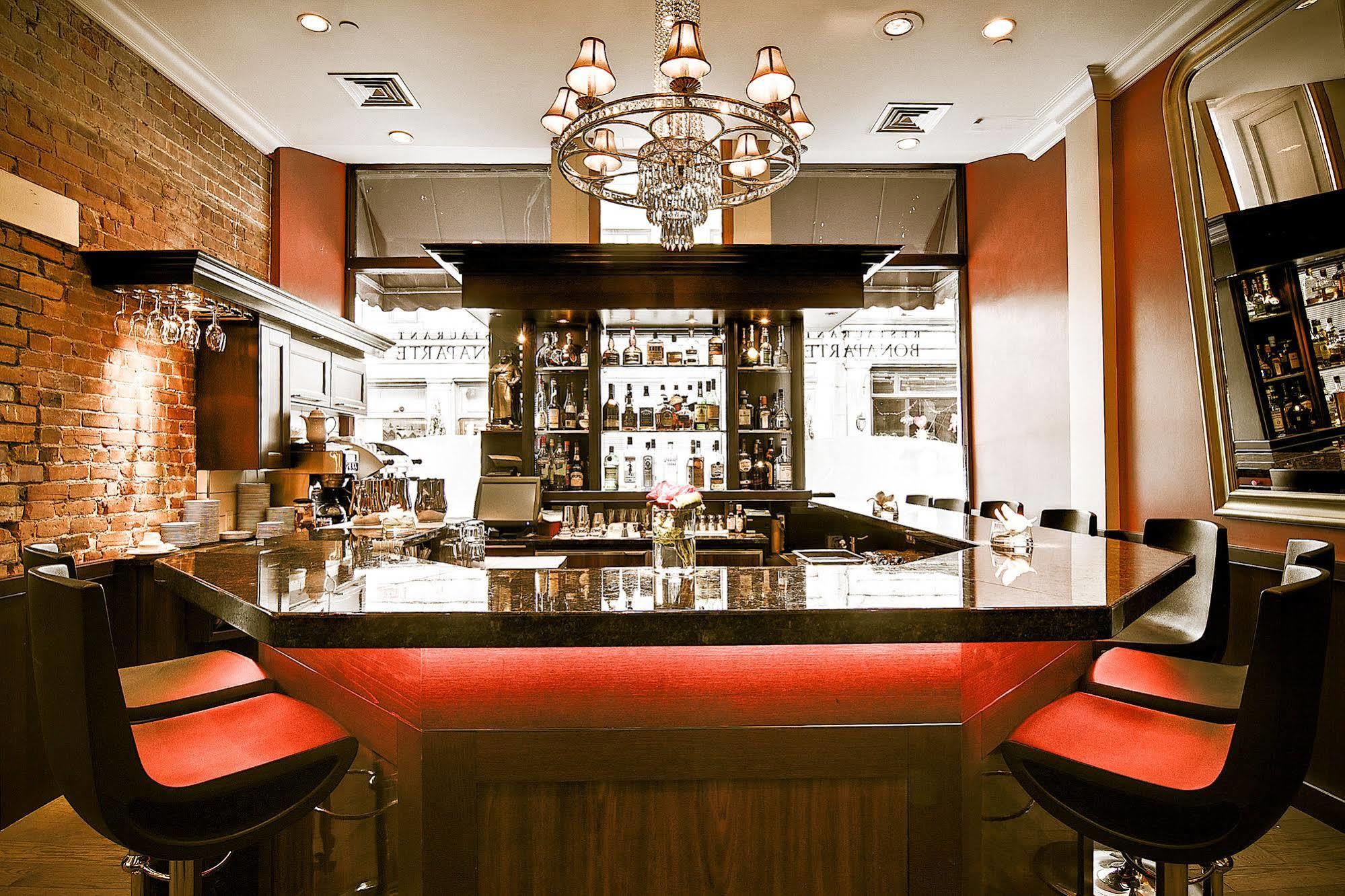 Hotel Bonaparte Montréal Eksteriør billede